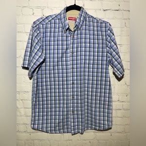 Wrangler size small blue & green plaid